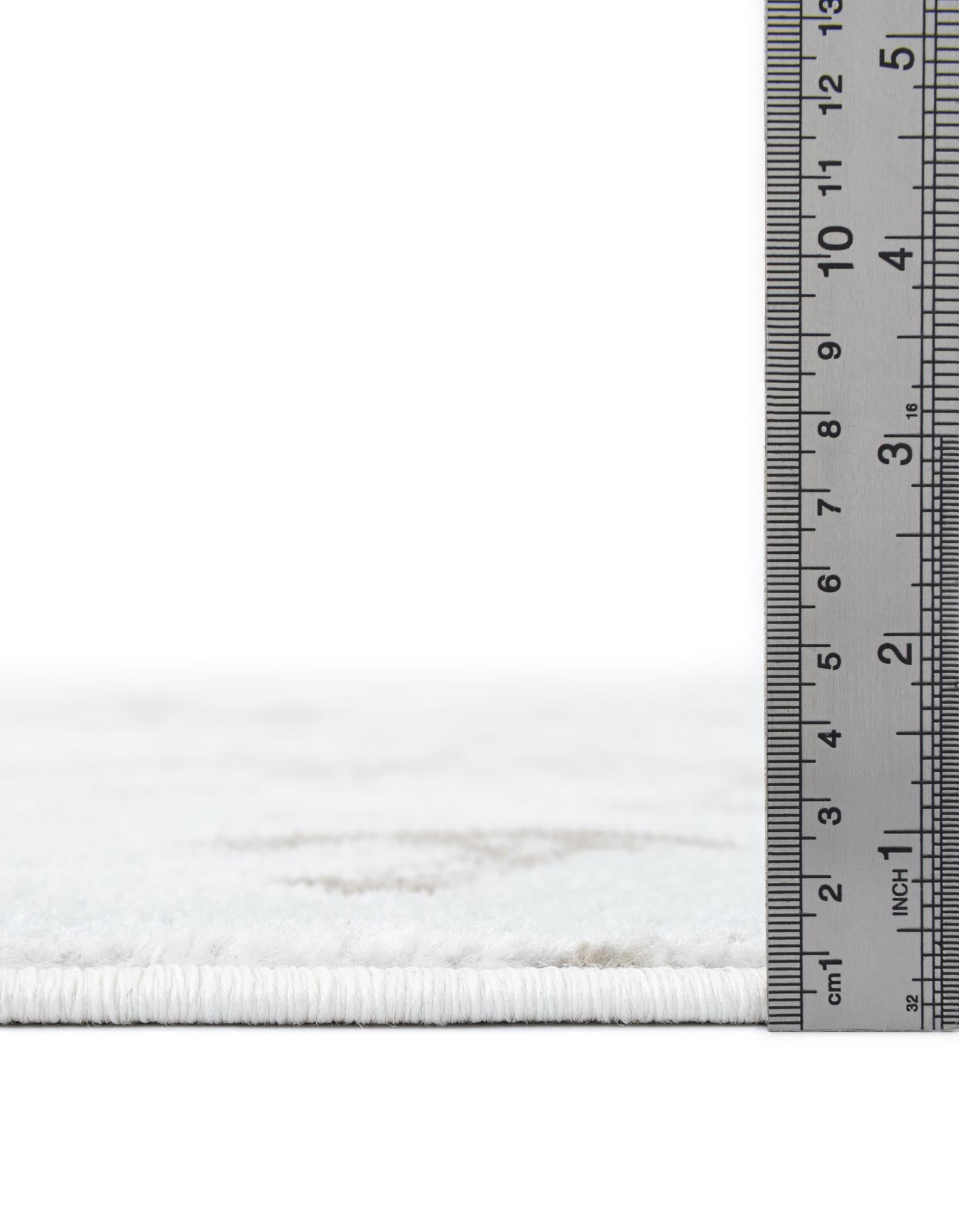 2' 7 x 8' Laguna Runner Rug