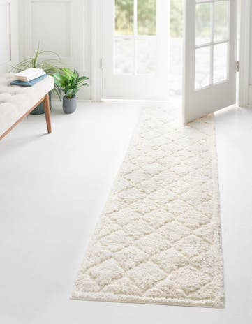 Ivory Lattice Shag Runner Rug
