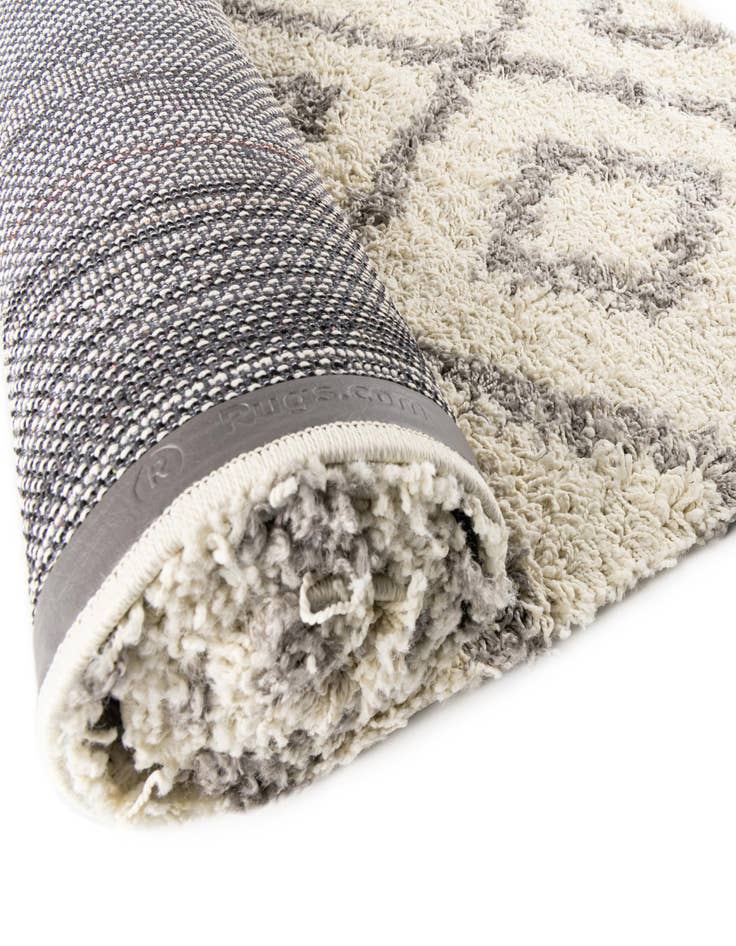 Detail image of 2' x 7' Lattice Shag Runner Rug