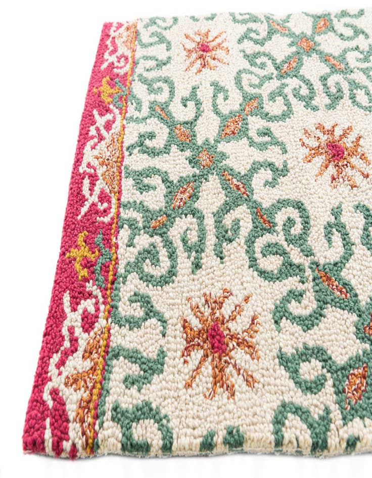 Detail image of 2' 4 x 9' 10 Luna Runner Rug