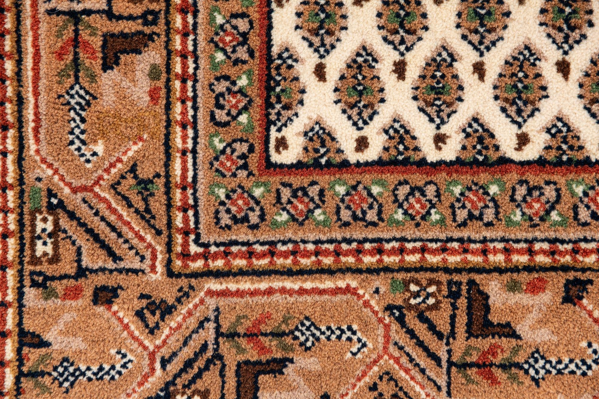 2' 8 x 9' 8 Hand Knotted Mir Wool Runner Rug