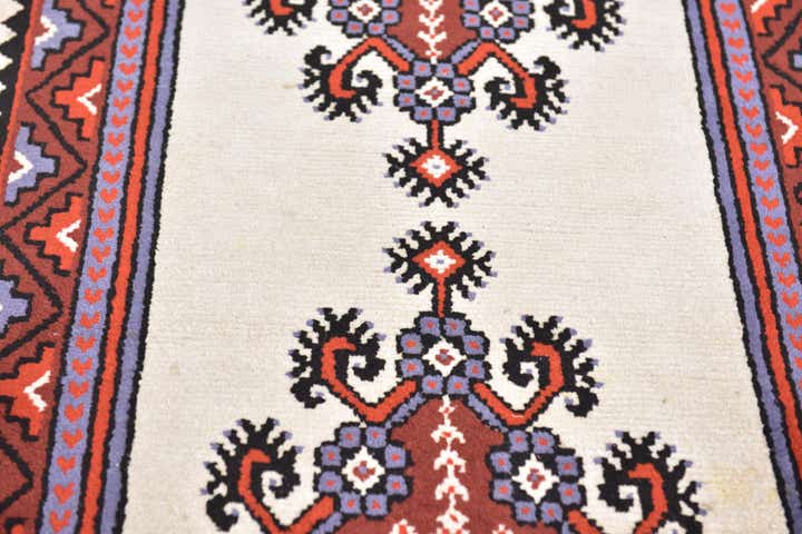 2' 9 x 10' 8 Hand Knotted Moroccan Wool Runner Rug