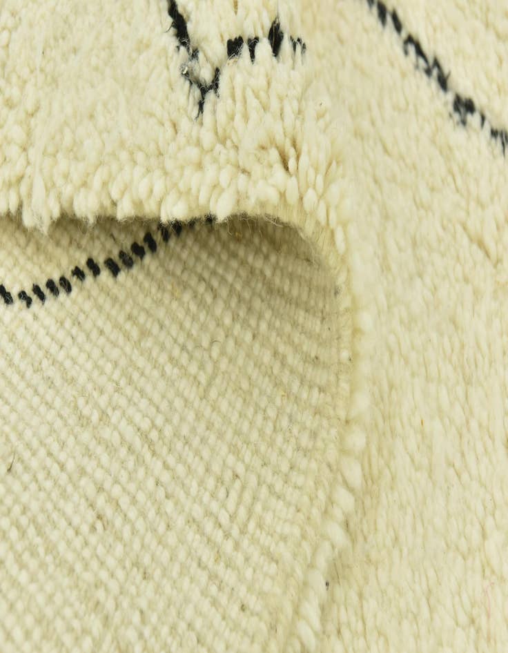 Detail image of 4' 6 x 8' 7  Hand Knotted Moroccan Wool Runner Rug