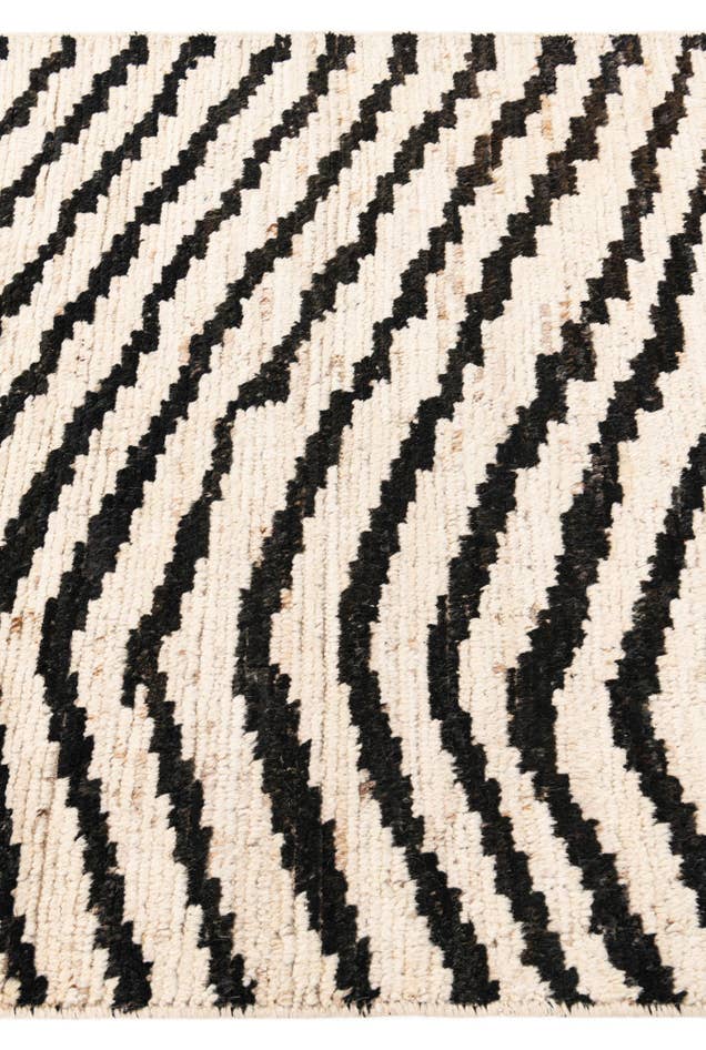 Detail image of 3' 10 x 14' 10 Hand Knotted Moroccan Wool Runner Rug