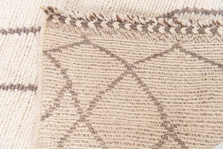 Detail image of 2' 8 x 12' Hand Knotted Moroccan Wool Runner Rug