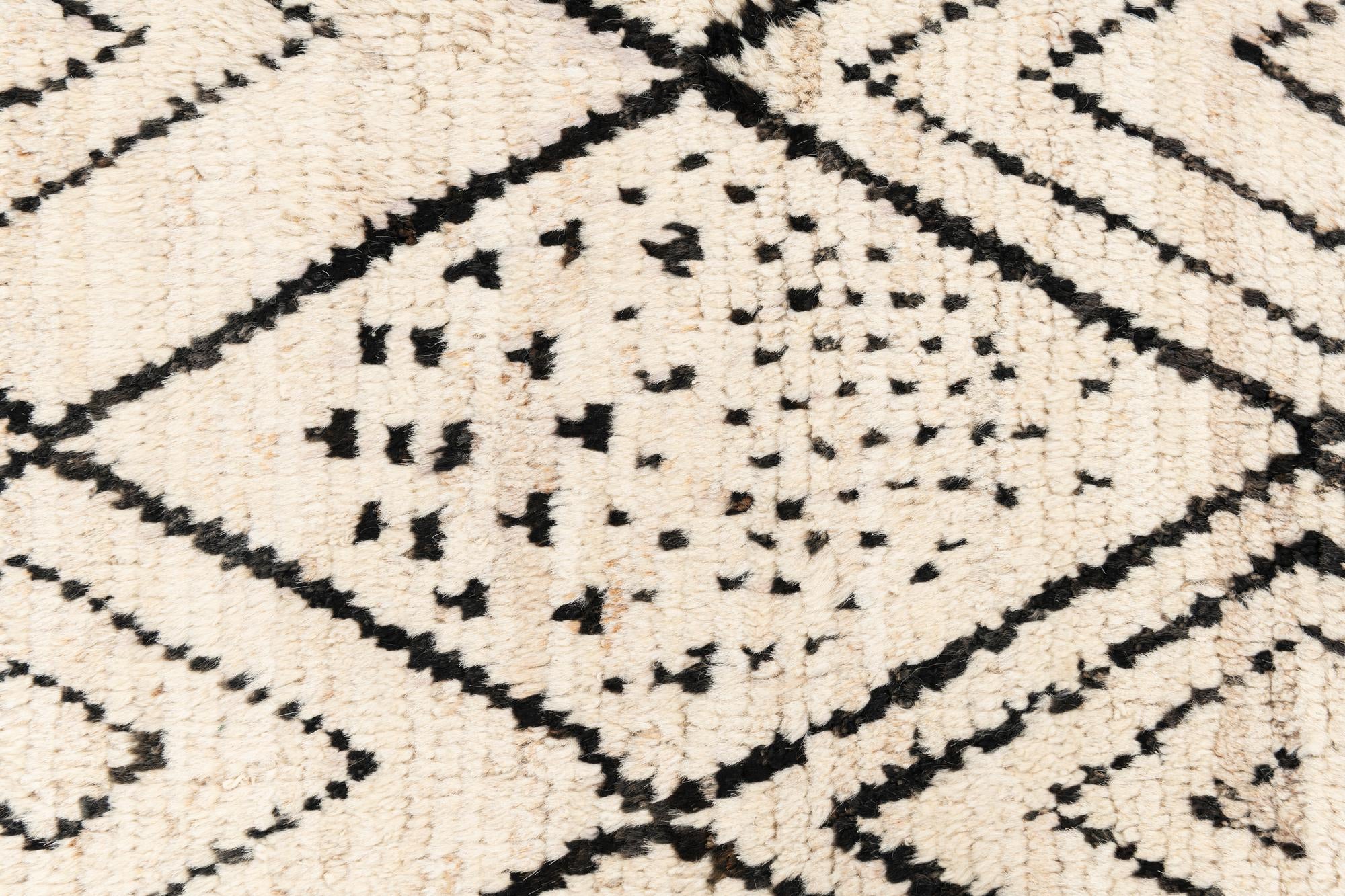 2' 9 x 13' 7 Hand Knotted Moroccan Wool Runner Rug