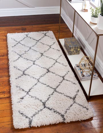 2' 7 x 13' Moroccan Shag Runner Rug
