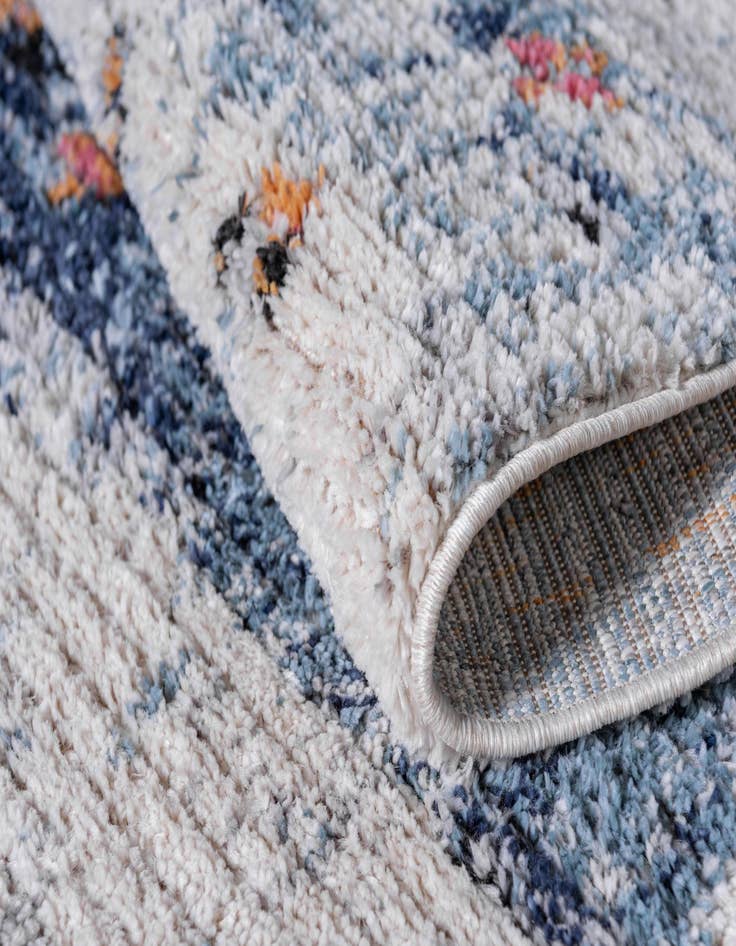 Detail image of 2' 2 x 6' Morocco Runner Rug