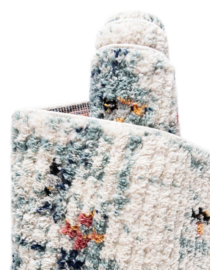 Detail image of 2' 2 x 6' Morocco Runner Rug