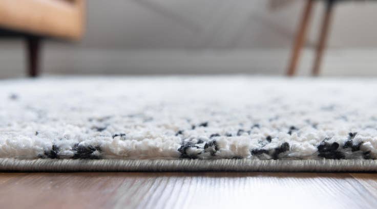 Detail image of 2' 7 x 10' Morocco Runner Rug