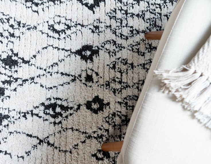 Detail image of 2' 7 x 10' Morocco Runner Rug