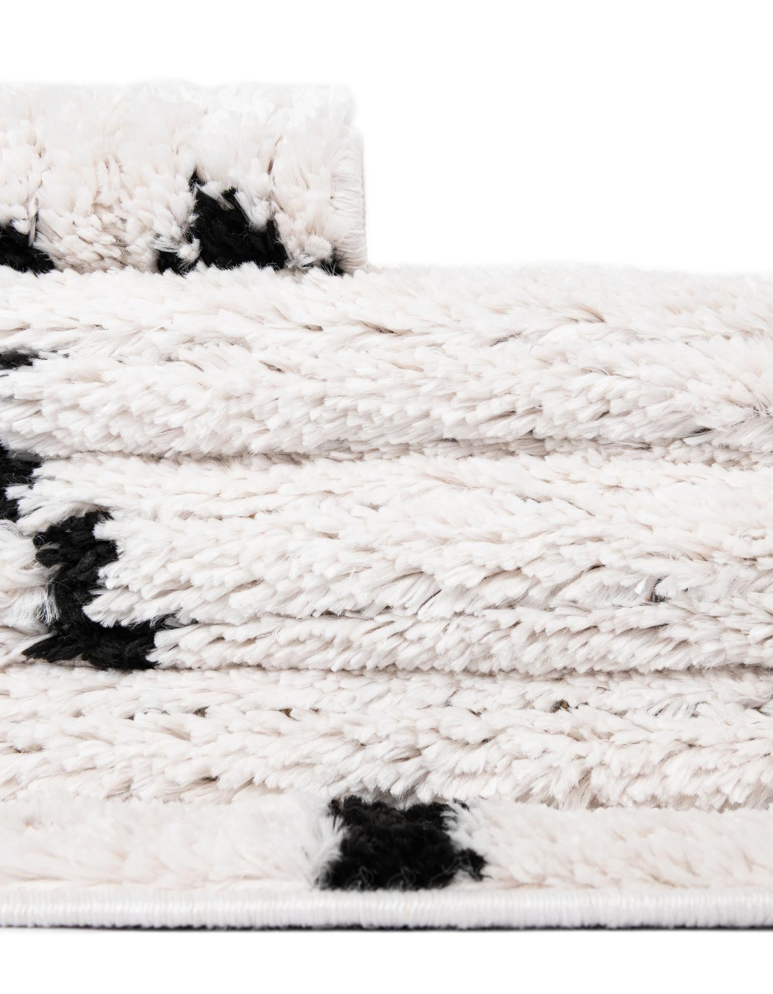 2' 7 x 10' Morocco Runner Rug