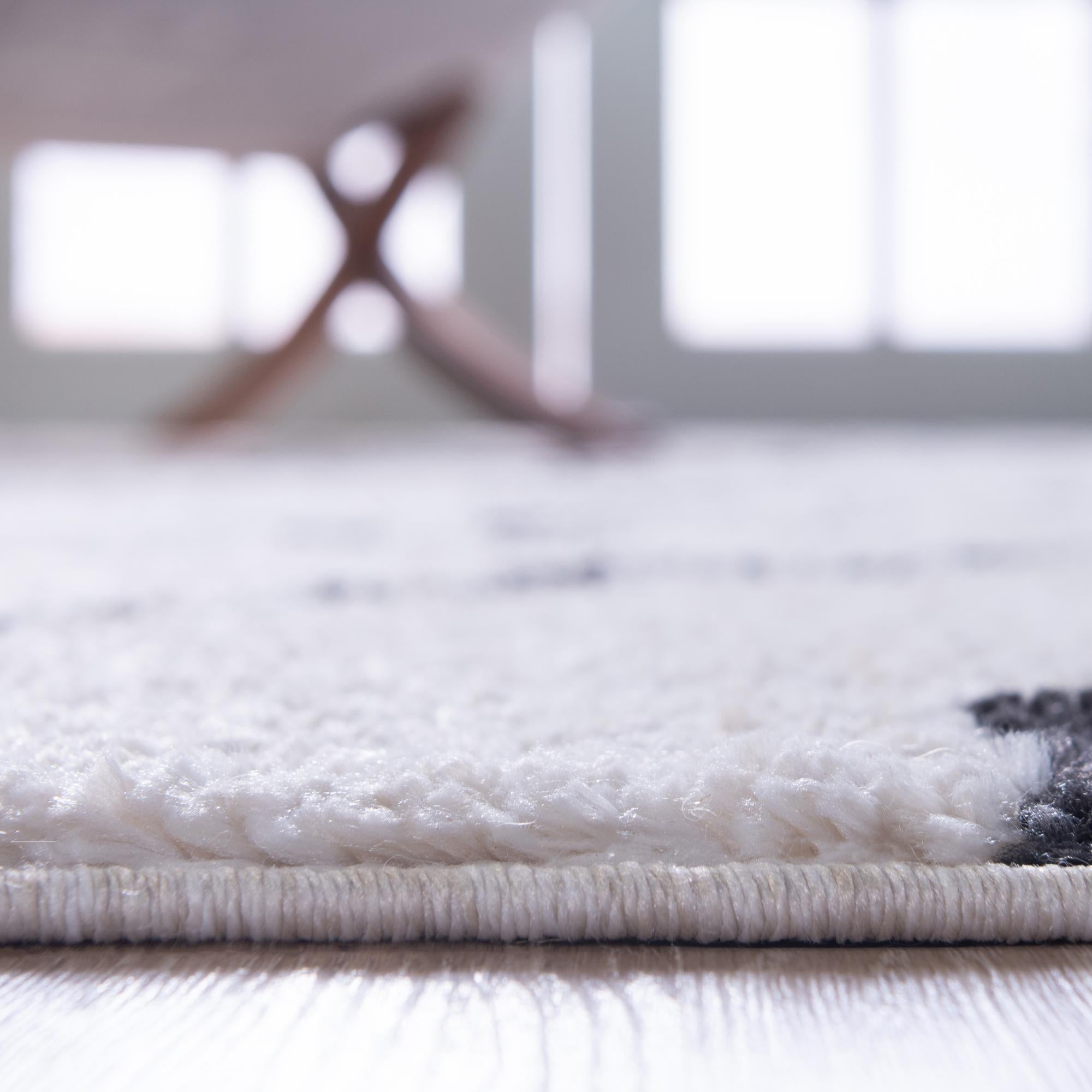 2' 7 x 10' Morocco Runner Rug