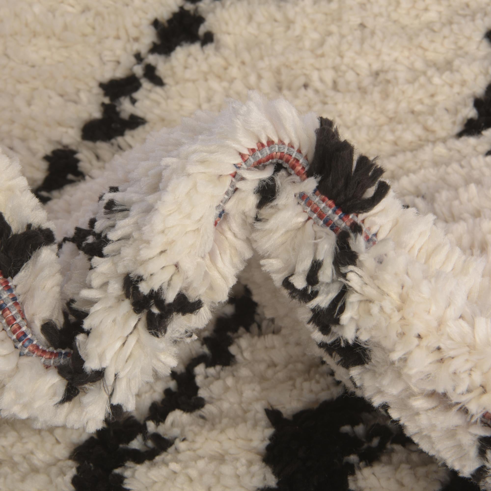 2' 7 x 10' Morocco Runner Rug