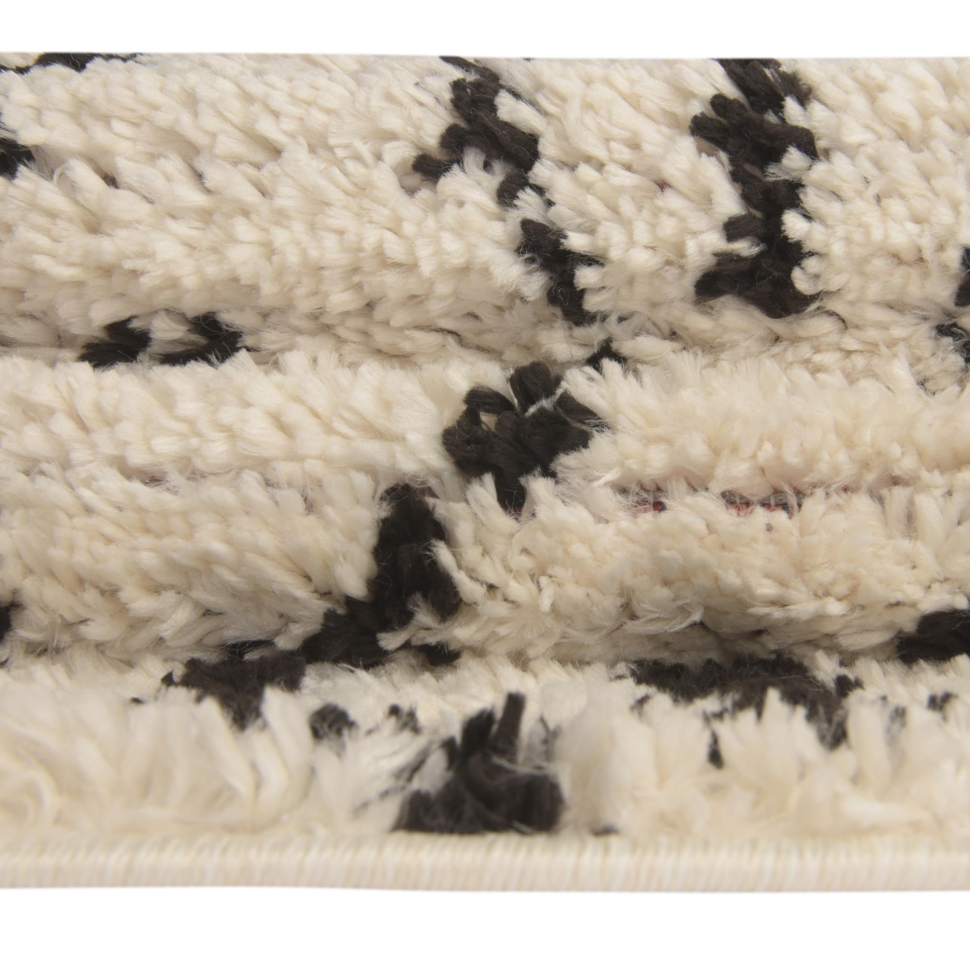 2' 7 x 10' Morocco Runner Rug
