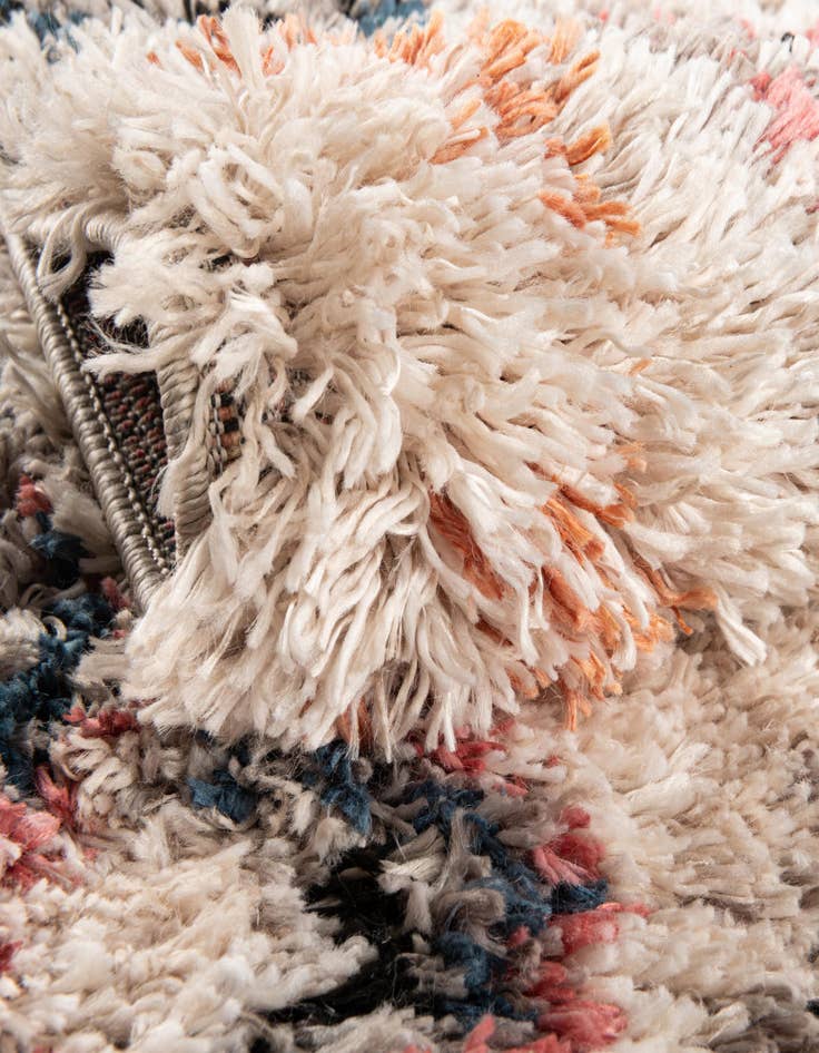 Detail image of 2' x 5' Morocco Runner Rug