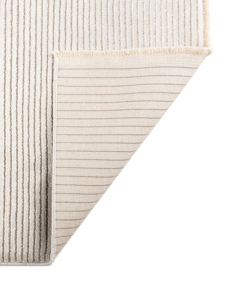 Detail image of 2' 6 x 4' Noble Runner Rug