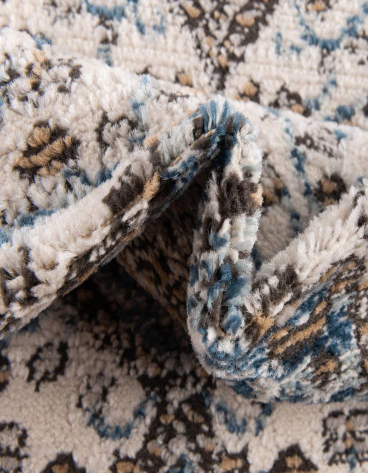 Detail image of 2' x 8' Nyla Runner Rug