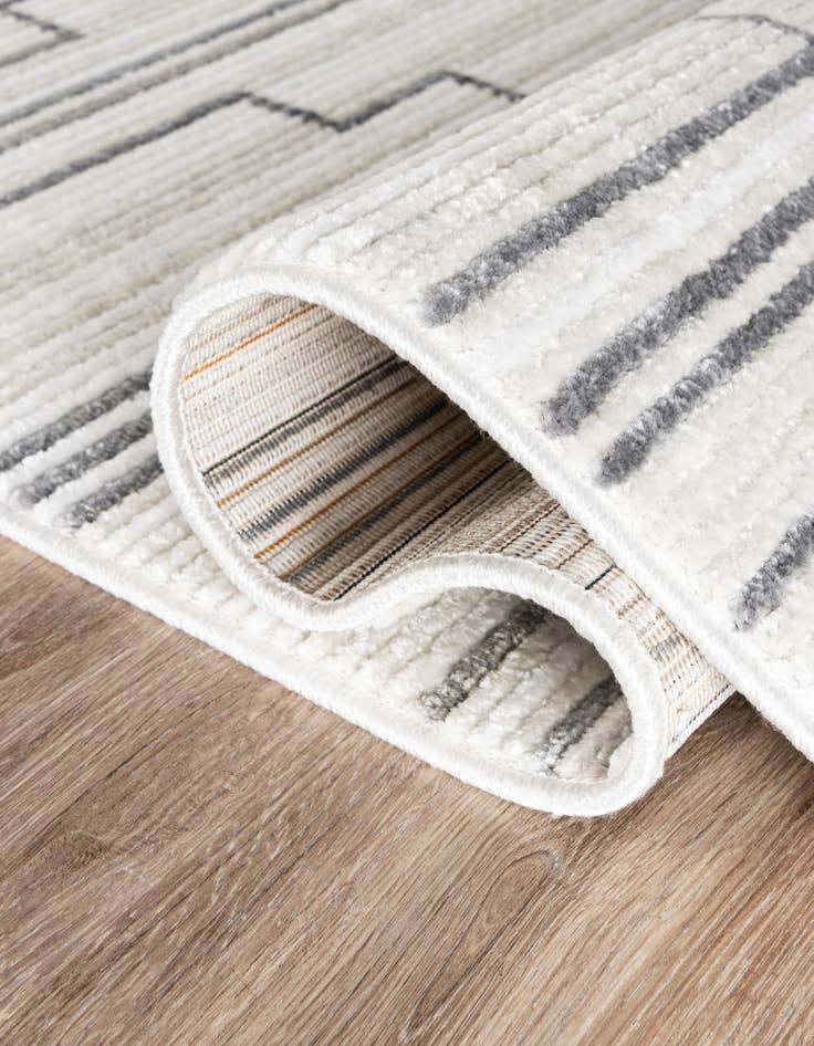 Detail image of 2' 7 x 10' Odyssey Runner Rug