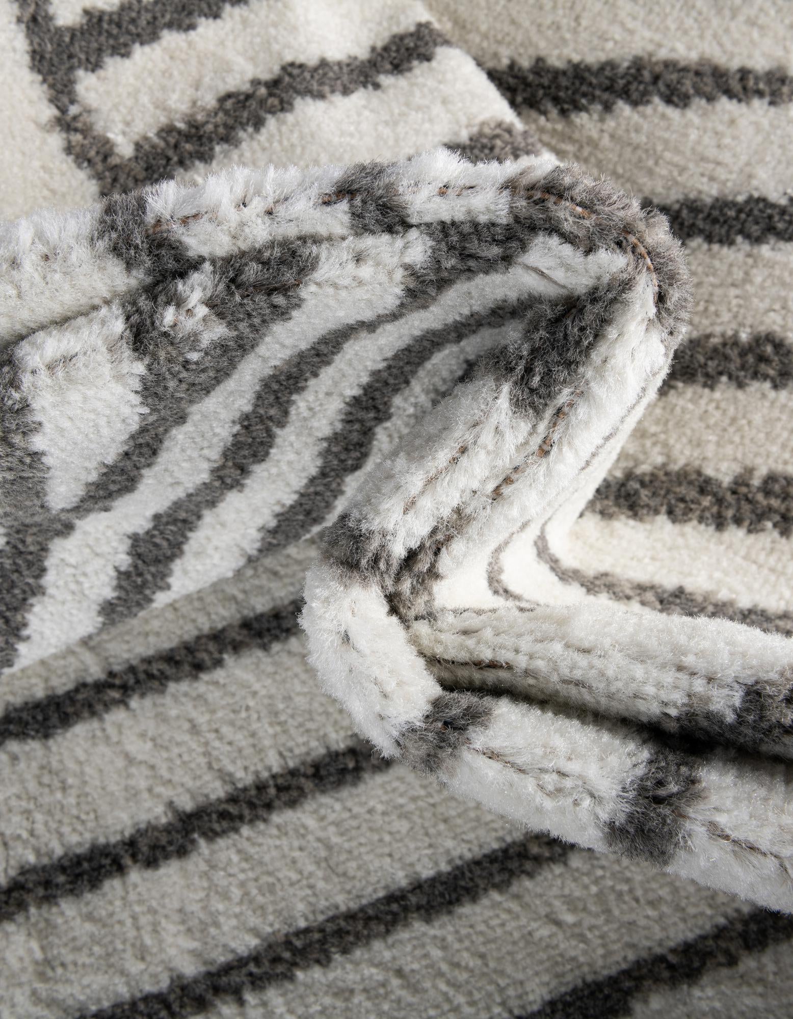 2' 7 x 12' Oslo Runner Rug
