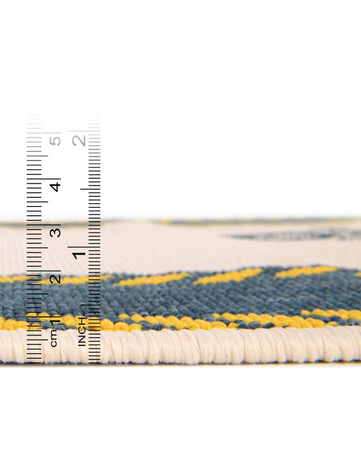 Detail image of 2' x 6'  Washable Coastal Indoor / Outdoor Runner Rug