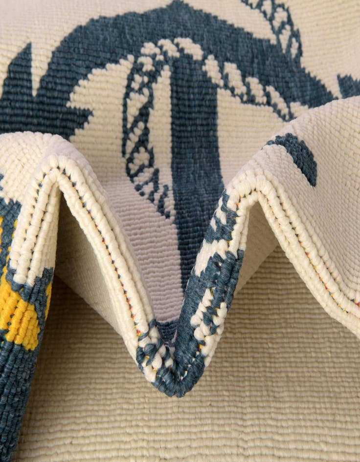 Detail image of 2' x 6'  Washable Coastal Indoor / Outdoor Runner Rug