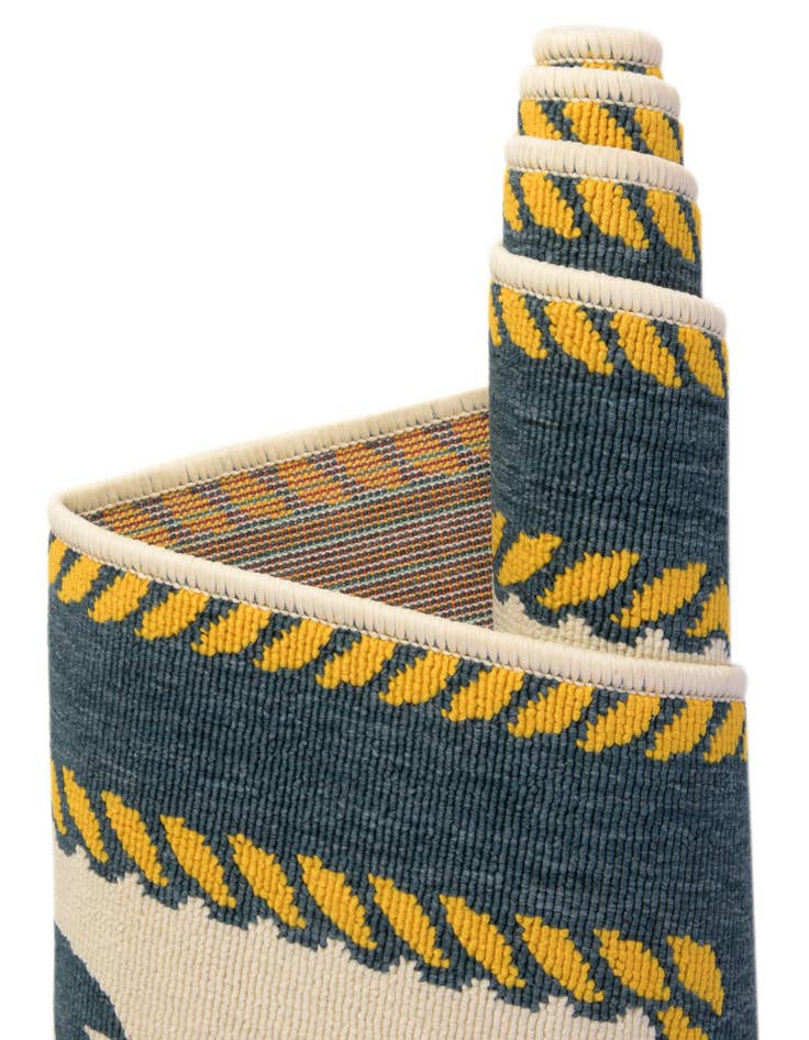 Detail image of 2' x 6'  Washable Coastal Indoor / Outdoor Runner Rug