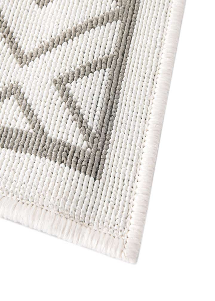 2' x 8' Easy-Clean Lattice Indoor / Outdoor Runner Rug