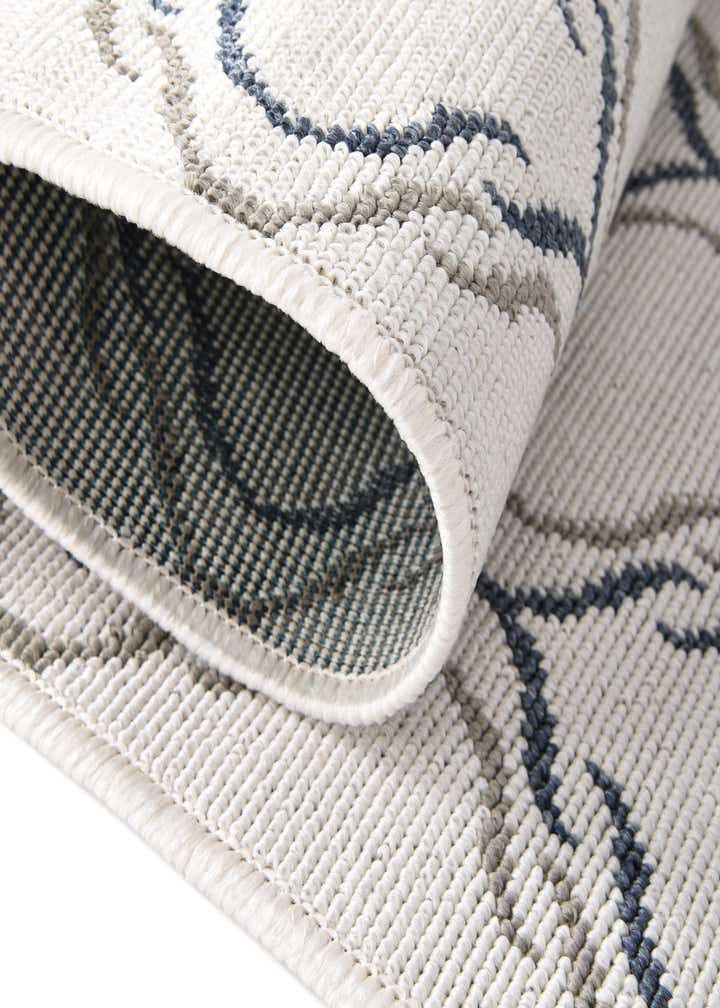 2' x 6' Easy-Clean Lattice Indoor / Outdoor Runner Rug