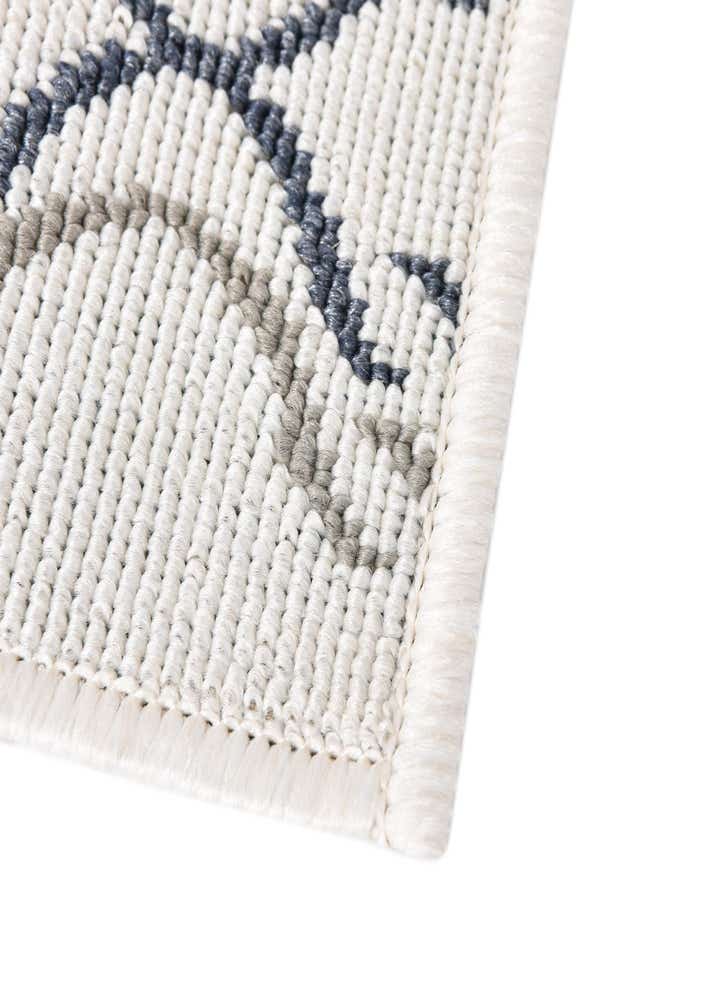 2' x 6' Easy-Clean Lattice Indoor / Outdoor Runner Rug