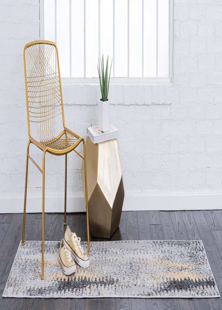 2' x 6' Easy-Clean Modern Indoor / Outdoor Runner Rug