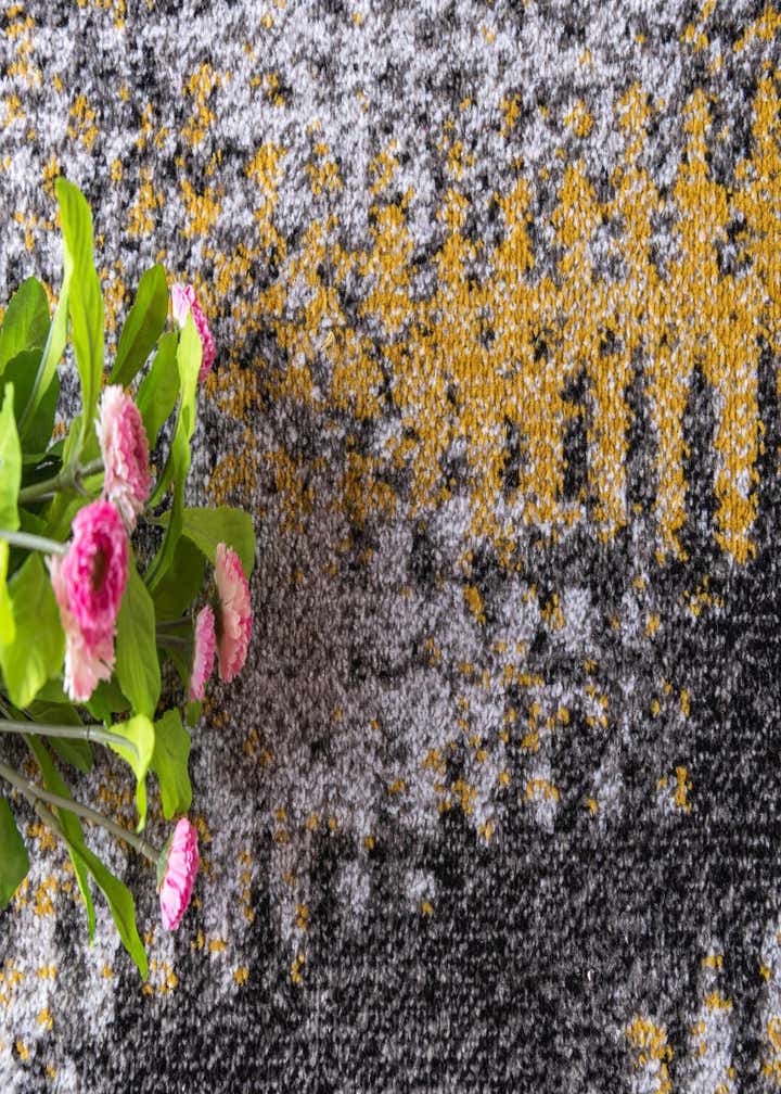 2' x 6' Easy-Clean Modern Indoor / Outdoor Runner Rug