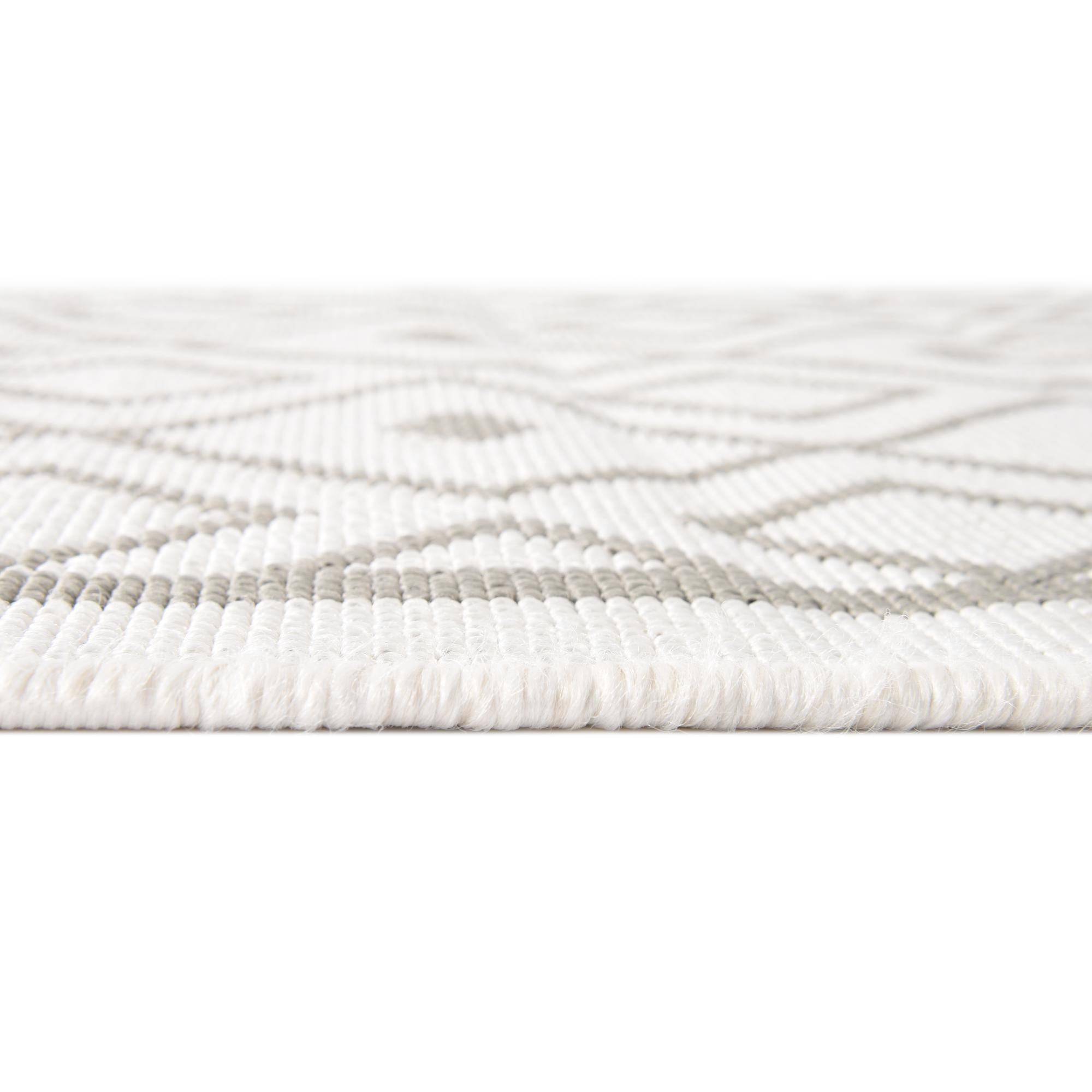 2' x 8' Easy-Clean Trellis Indoor / Outdoor Runner Rug
