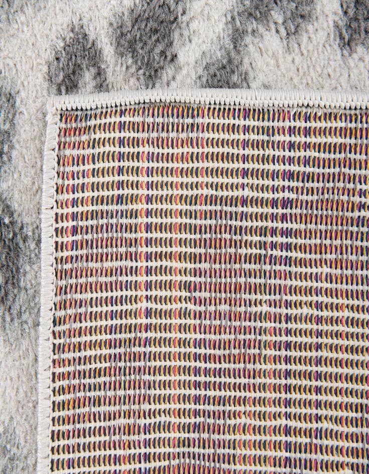 Detail image of 2' 7 x 9' 10 Safari Runner Rug