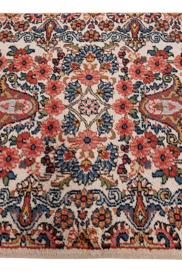 Detail image of 2' 1 x 4' 2 Hand Knotted Sarough Wool Runner Rug