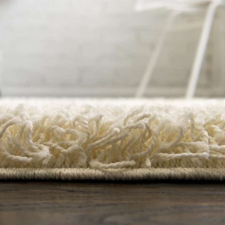 2' x 5' Solid Shag Runner Rug