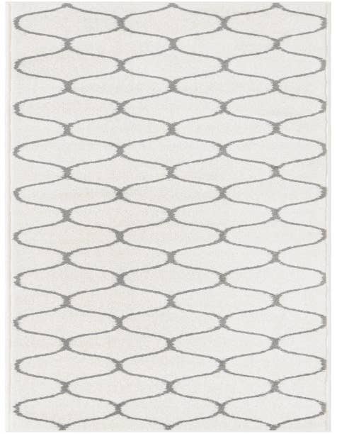 Detail image of 2' x 8' 8 Trellis Frieze Runner Rug