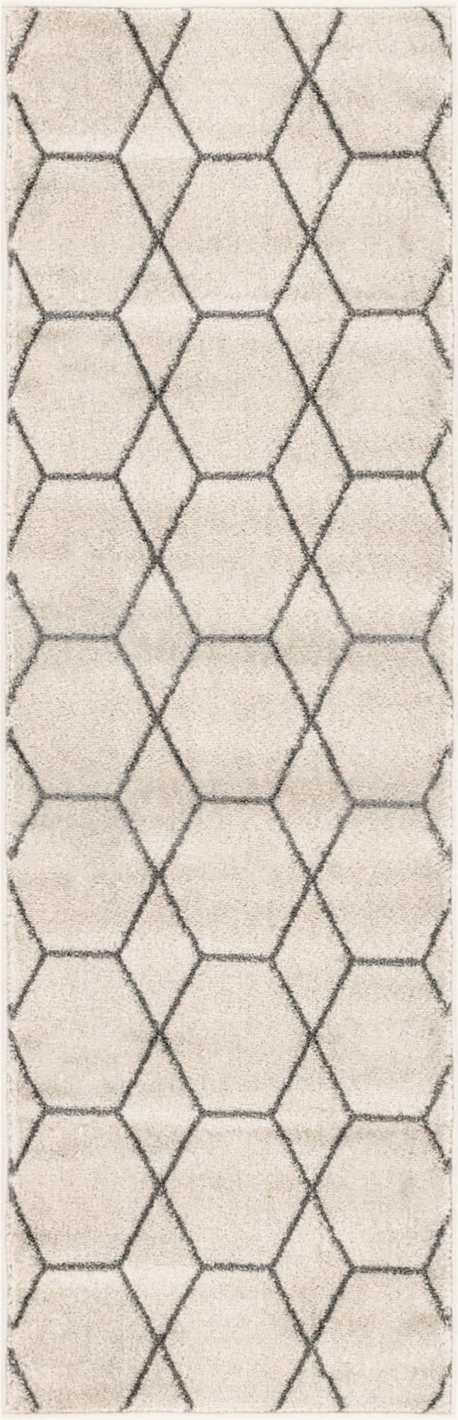 2' x 6' Trellis Frieze Runner Rug