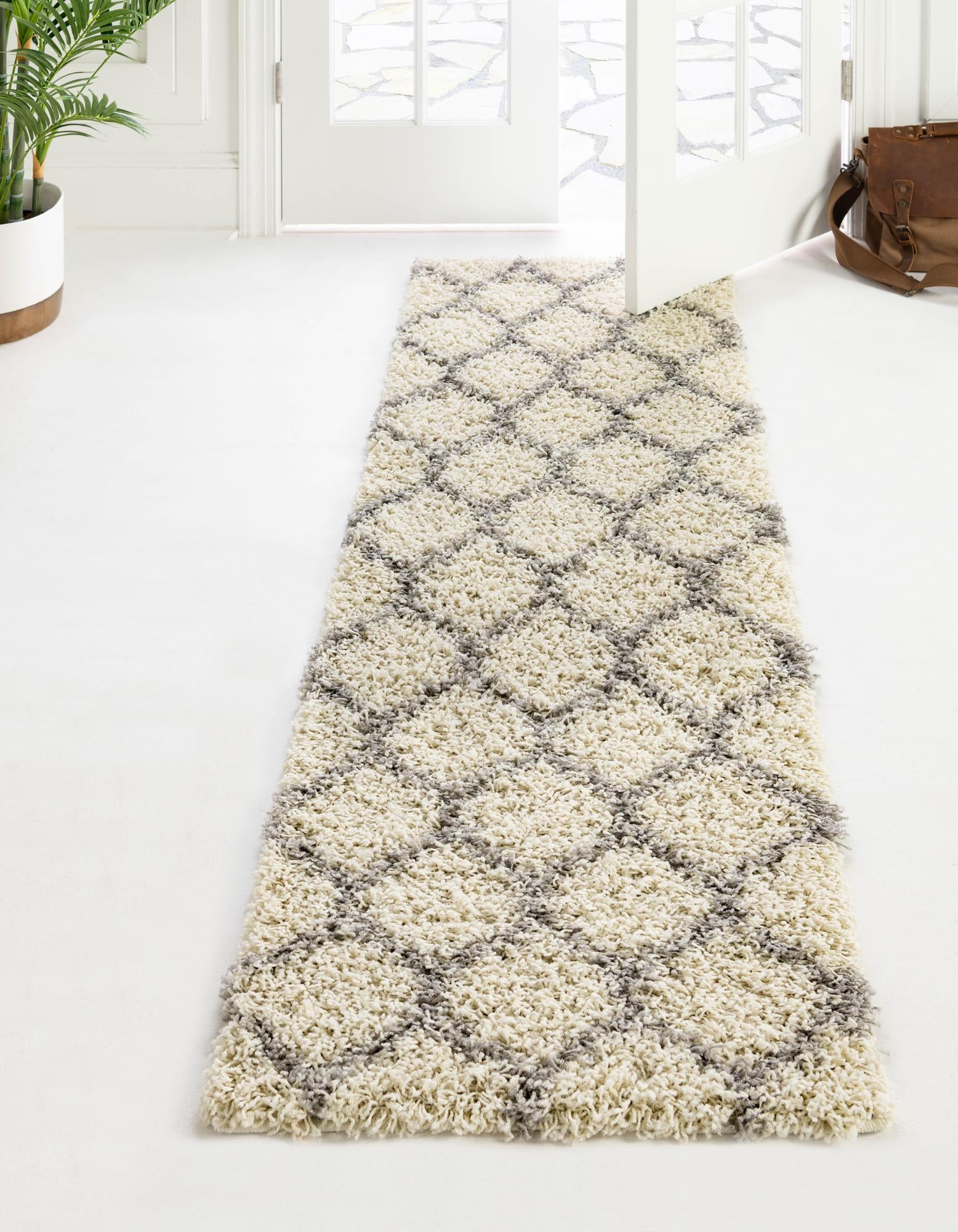 3' 3 x 16' 5 Trellis Shag Runner Rug