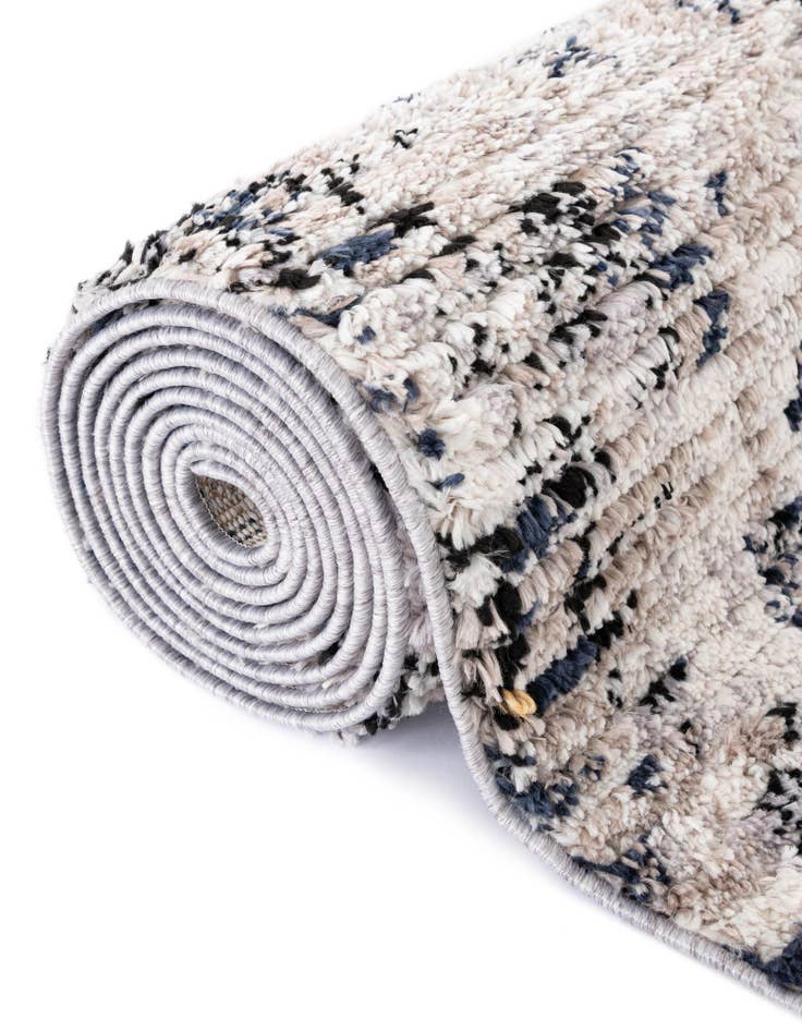 Detail image of 2' 7 x 12' Tucson Runner Rug