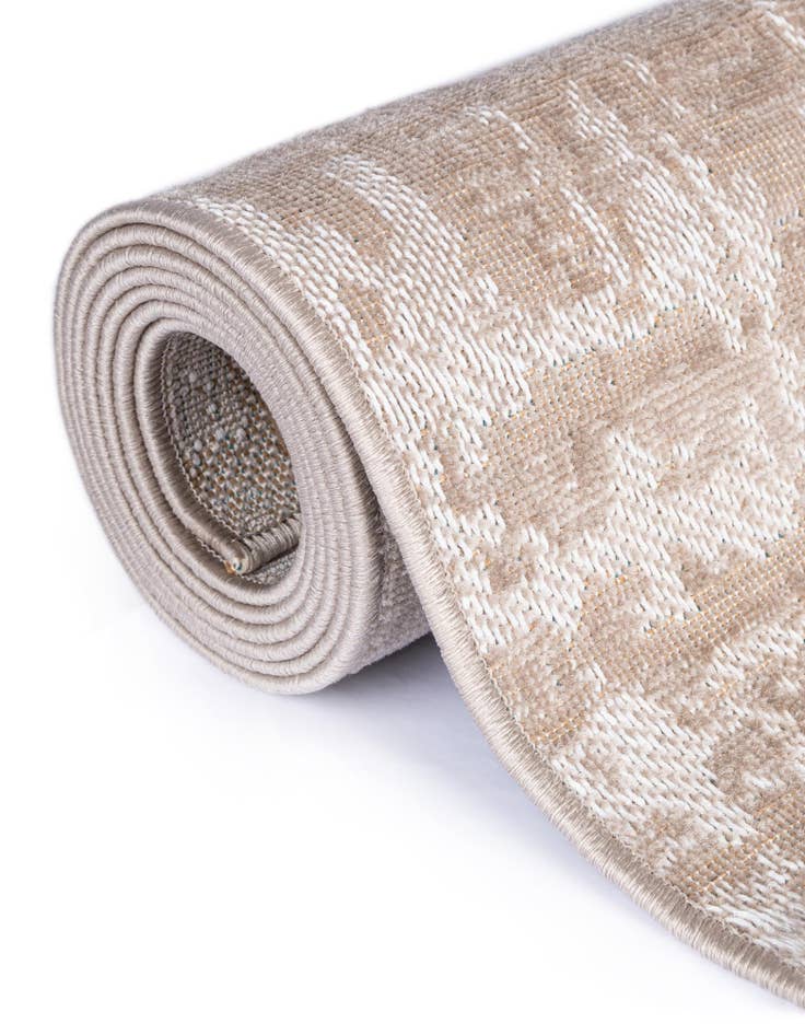 Detail image of 2' 7 x 10' Valencia Runner Rug