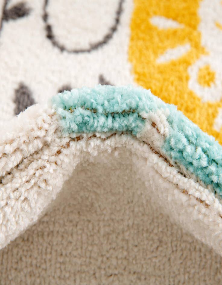Detail image of 2' 2 x 6' Animals Whimsy Kids Runner Rug