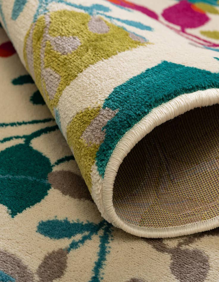 Detail image of 10' x 10' Azalea Square Rug