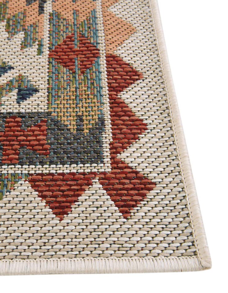 Detail image of 5' 3 x 5' 3 Easy-Clean Baja Indoor / Outdoor Square Rug