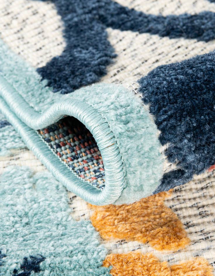 Detail image of 7' 10 x 7' 10 Easy-Clean Belize Indoor / Outdoor Square Rug