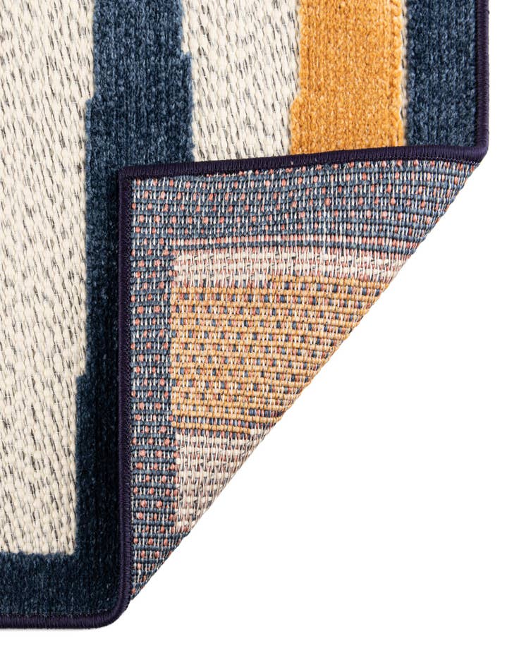 Detail image of 5' 3 x 5' 3 Easy-Clean Belize Indoor / Outdoor Square Rug