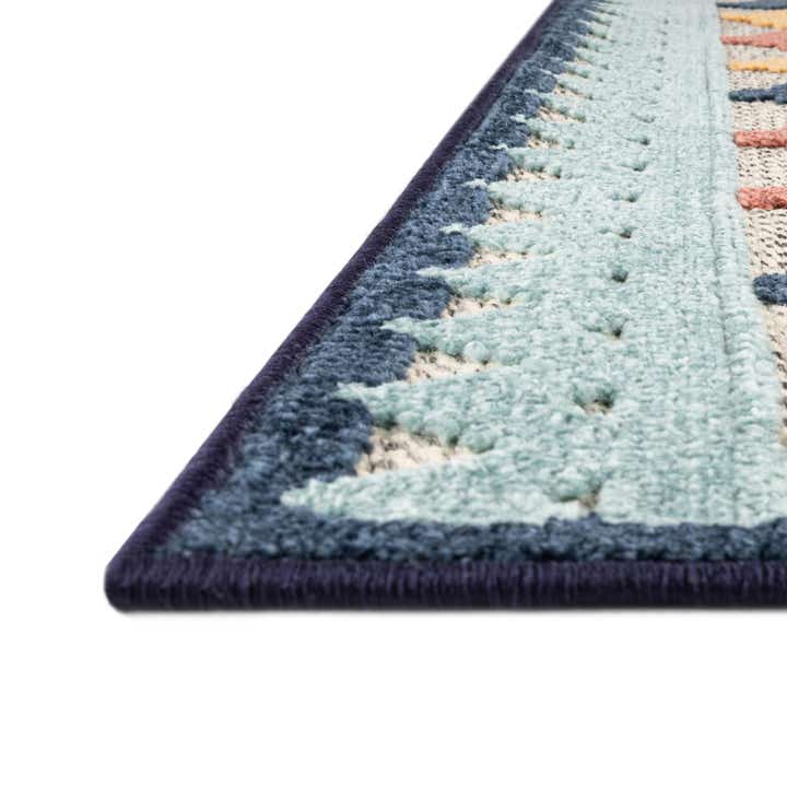 7' 10 x 7' 10 Easy-Clean Belize Indoor / Outdoor Square Rug