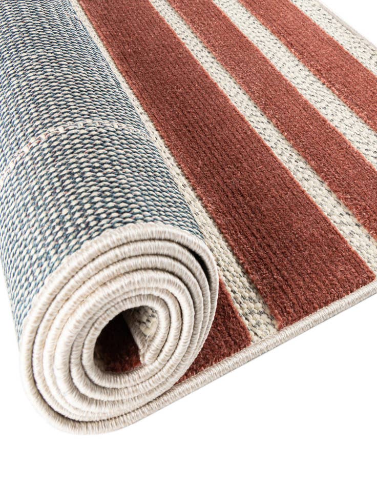 Detail image of 5' 3 x 5' 3  Washable Belize Indoor / Outdoor Square Rug