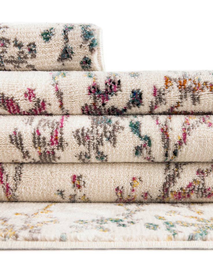 Detail image of 6' x 6' Blossom Square Rug