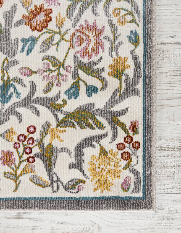 Detail image of 8' x 8' Blossom Square Rug